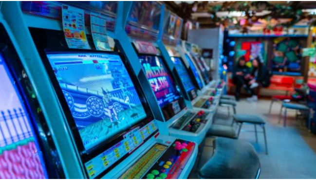 ऑनलाइन गेमिंग ऐप पर प्रतिबंध की वजह से हजारों लोग बेरोजगार ? सुप्रीम कोर्ट में वकील ने दी दलील  ….