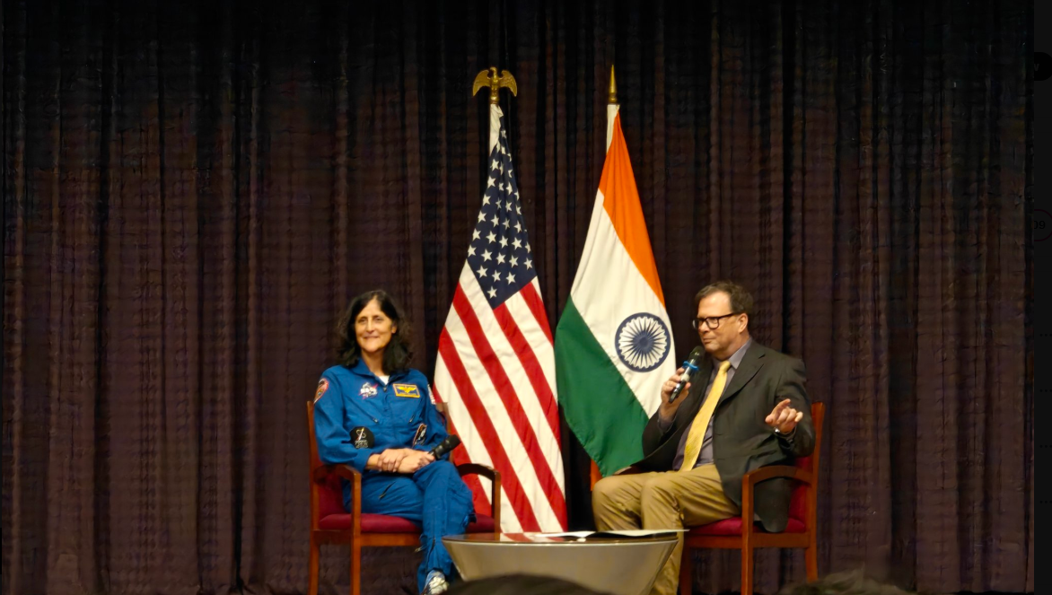 दिल्ली पहुंची सुनीता विलियम्स, बोलीं भारत आना घर वापसी जैसा