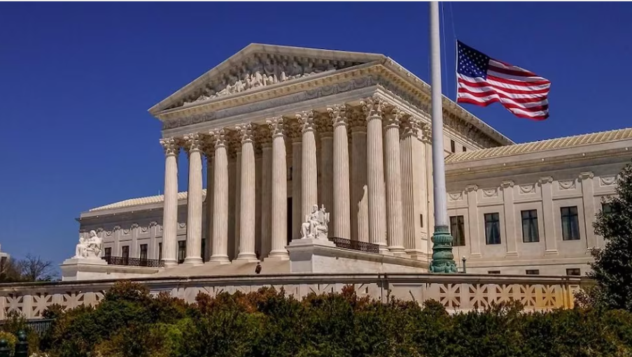 ट्रम्प के टैरिफ पर अमेरिकी सुप्रीम कोर्ट का फैसला आज:अगर हारे तो अरबों डॉलर लौटाने होंगे