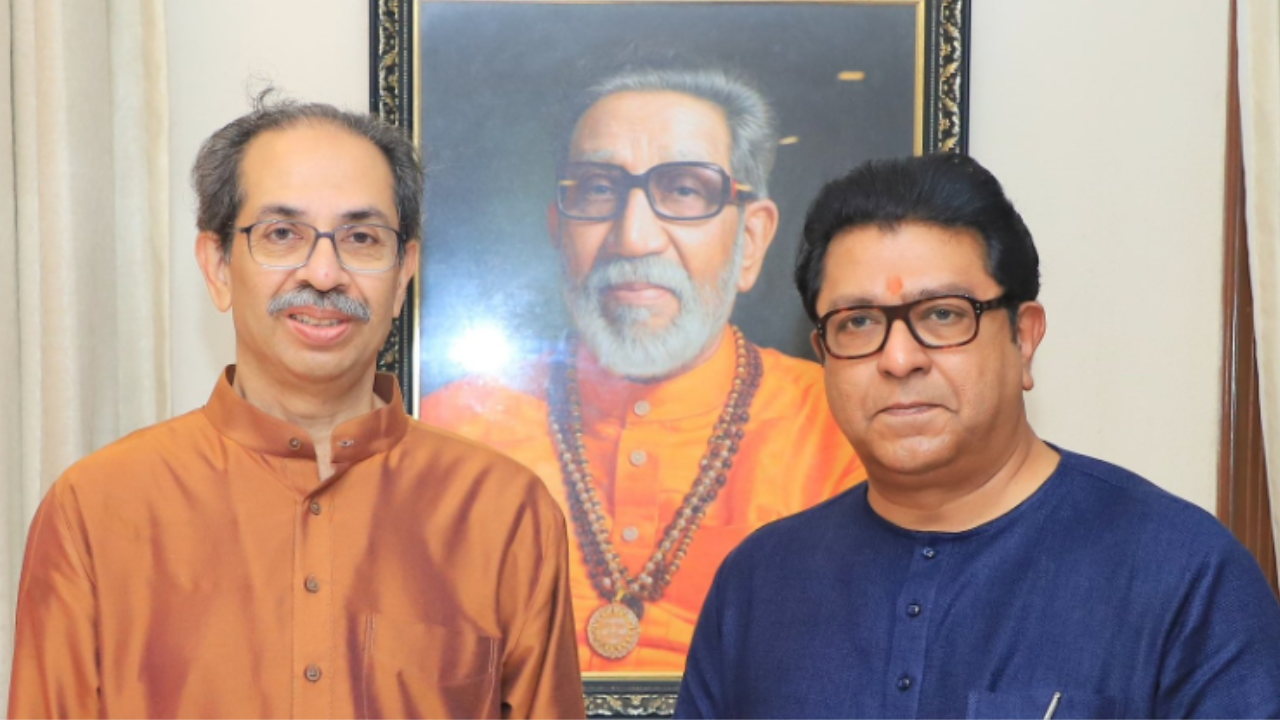 ‘हम महाराष्ट्र धर्म की रक्षा के लिए साथ आए हैं’, ठाकरे बंधुओं ने बीएमसी चुनाव से पहले भरी हुंकार