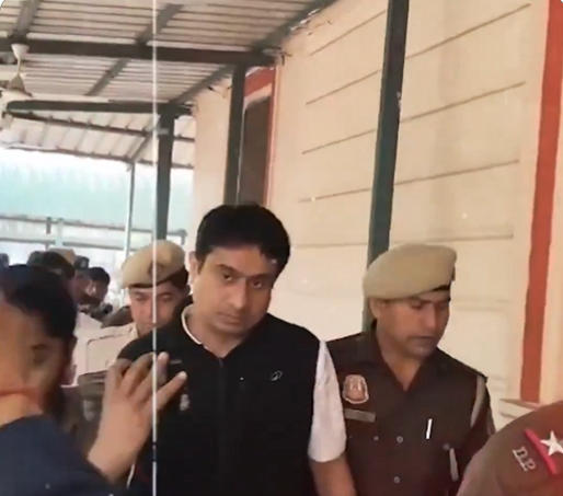 AI समिट में प्रदर्शन के मामले में दिल्ली पुलिस का बड़ा एक्शन, यूथ कांग्रेस अध्यक्ष उदय भानु चिब गिरफ्तार